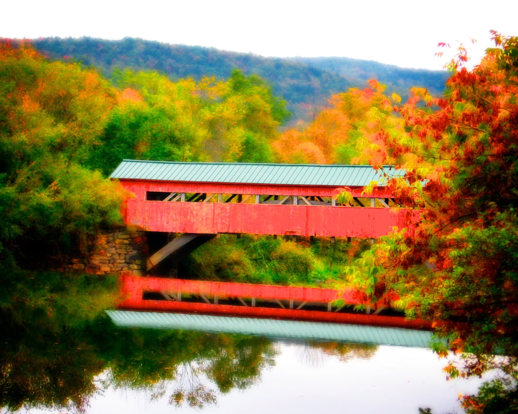Historic Taftsville covered bridge